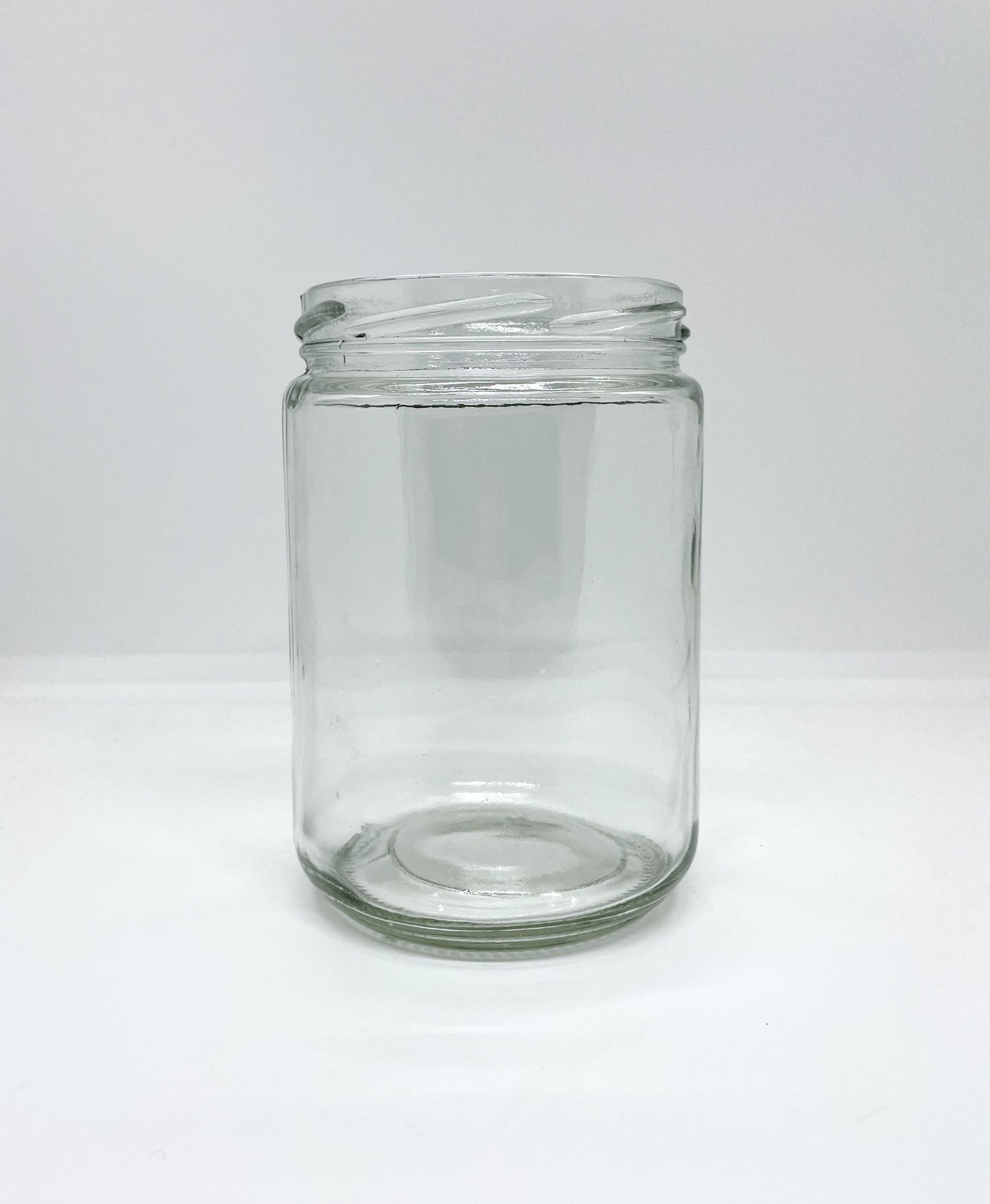 560mL. Clear Round Straight Cut Glass Jar and Lid (Net Fill Capacity: 490mL.+/-)