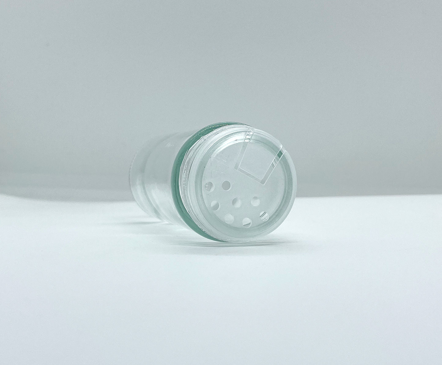 90mL Clear Glass Round Spice Jar and Cap